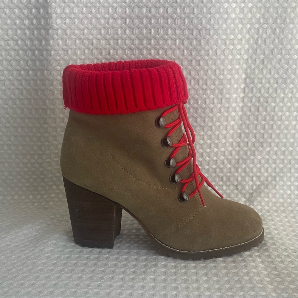 RENVY Hiking Boot Taupe Suede Nordic Style Timberlandish Women Sz 7M #594 - Picture 3 of 14